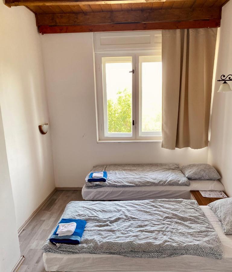 Viztuekoer Apartman Тихани Екстериор снимка